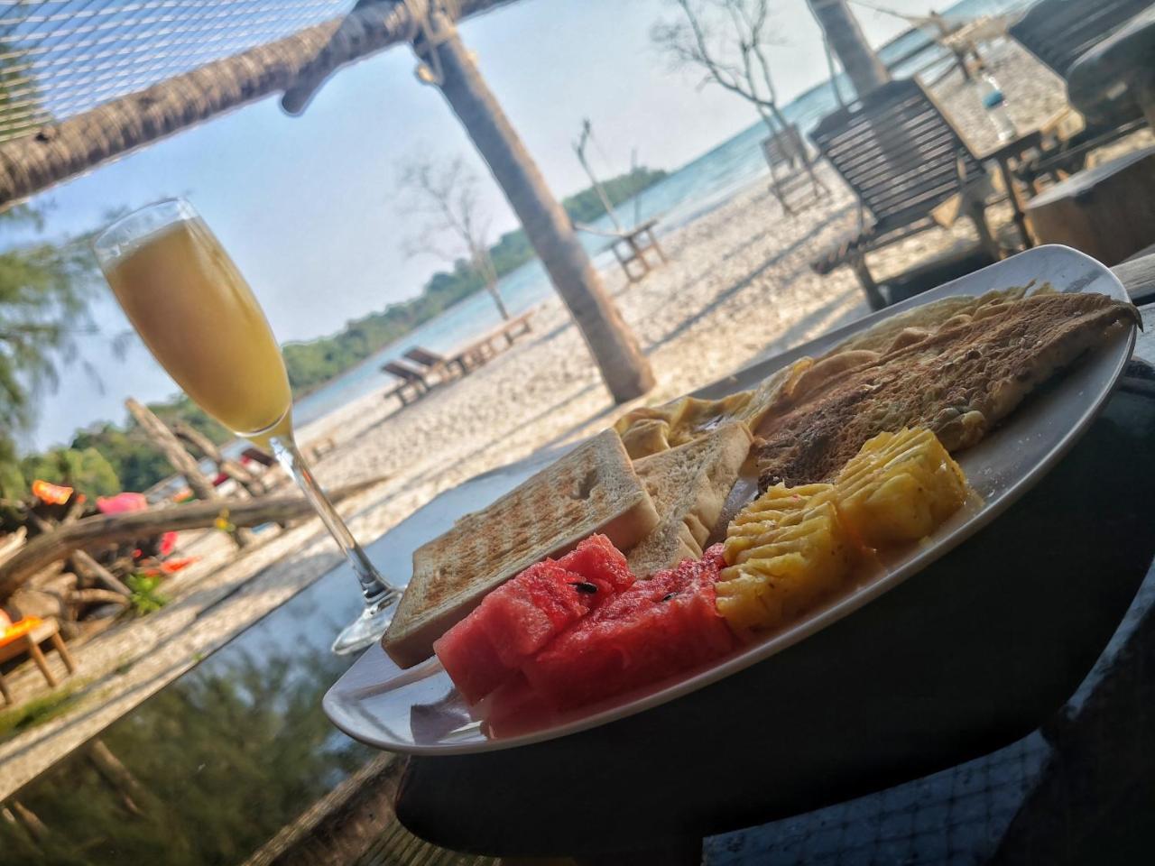 Koh Rong Love Resort Prek Svay Village Bagian luar foto
